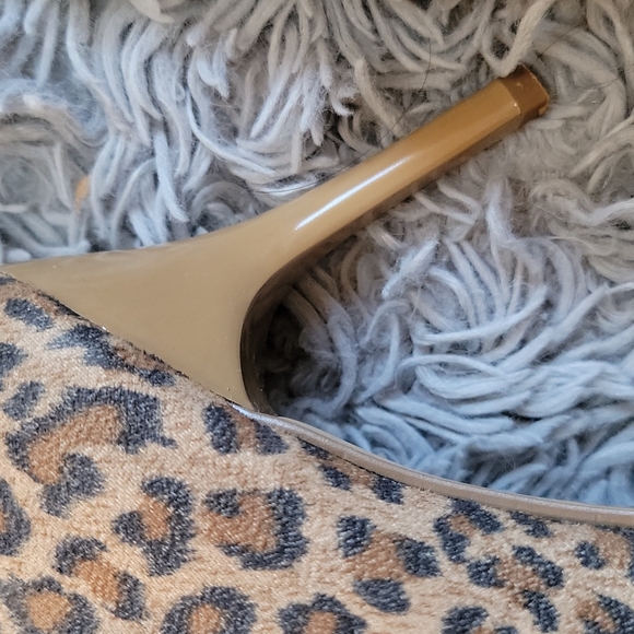 ‼️New Listing ‼️Liliana Leopard Heels - Picture 2 of 7